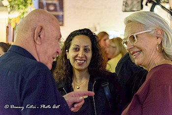 האמנית דניאלה פז אורה בערב השקת הספר ברכת הנהר